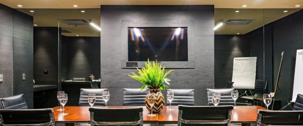 Elevate Your Business Stay: Discover the Executive Floor at Movich Hotels
