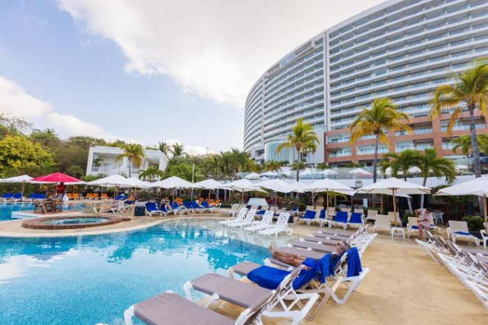 Azul Ixtapa Hotels: Where Luxury, Nature, and Adventure Meet