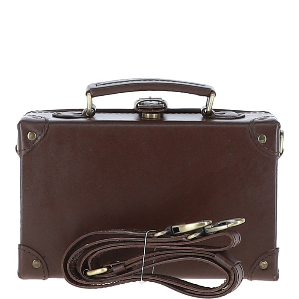Leather Company: Excellence in Leather Craftsmanship