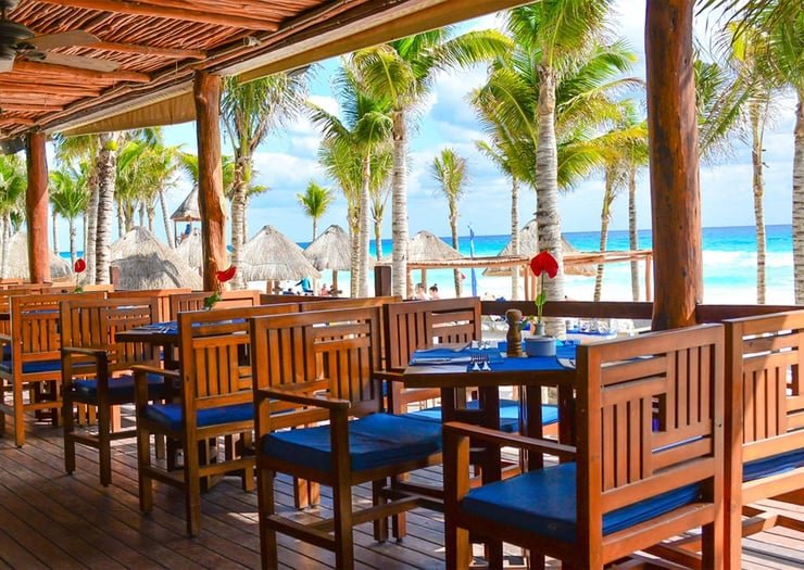 Savor the Flavors: Explore the Dining Experience at NYX Hotels Cancun