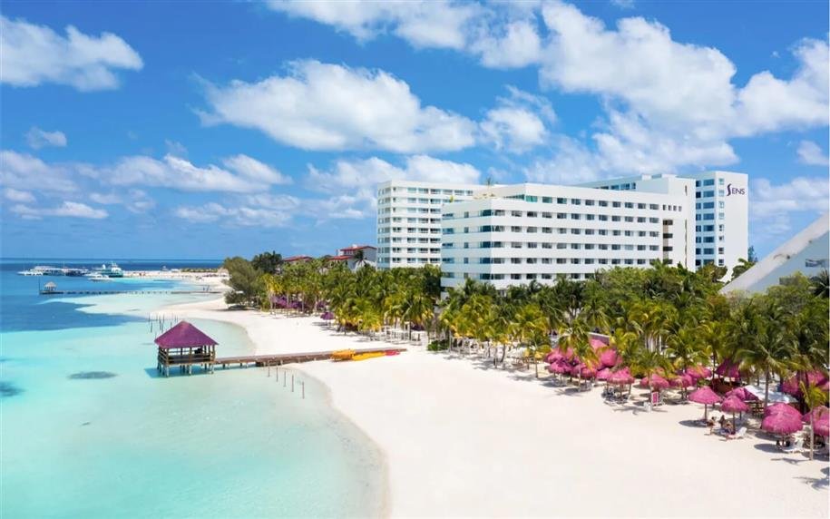 The Ultimate Family Getaway: Why Oasis Palm is a Paradise for All Ages