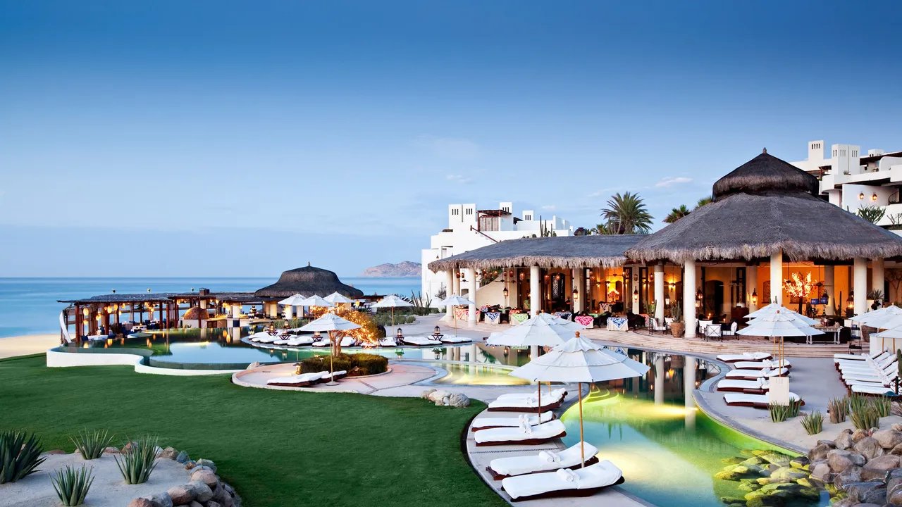 Mexico Grand Hotels: A Luxurious Escape in the Heart of Los Cabos